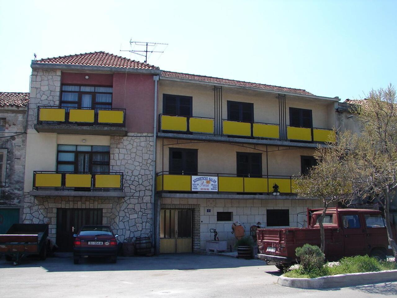 Apartments Ive - With Sea View Tisno Eksteriør bilde